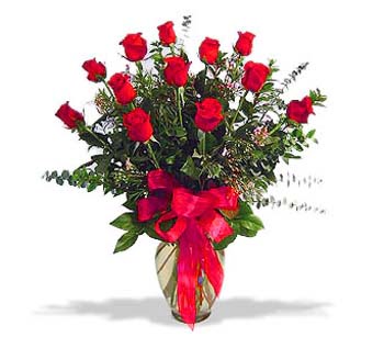 çiçek siparisi 11 adet kirmizi gül cam vazo  Malatya çiçek online çiçek siparişi 