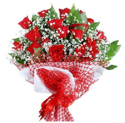 11 kırmızı gülden buket  Malatya güvenli kaliteli hızlı çiçek 