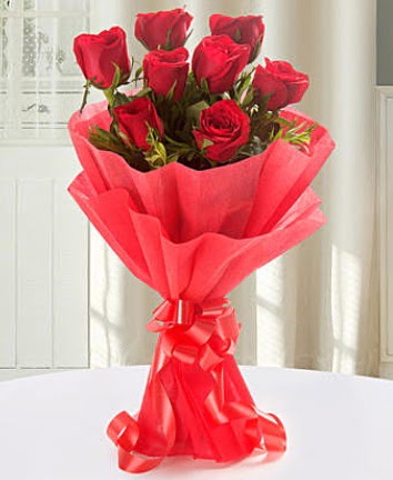 9 adet kırmızı gülden modern buket  Malatya ucuz çiçek gönder 