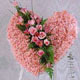 kalp pano karankil ve güller   Malatya anneler günü çiçek yolla 