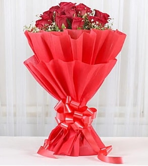 12 adet kırmızı gül buketi  Malatya online çiçek gönderme sipariş 